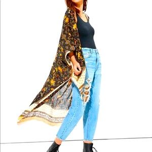 AE Floral MIDI Kimono